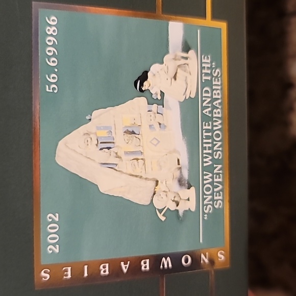 Snowbabies Christmas Display - Picture 2 of 3